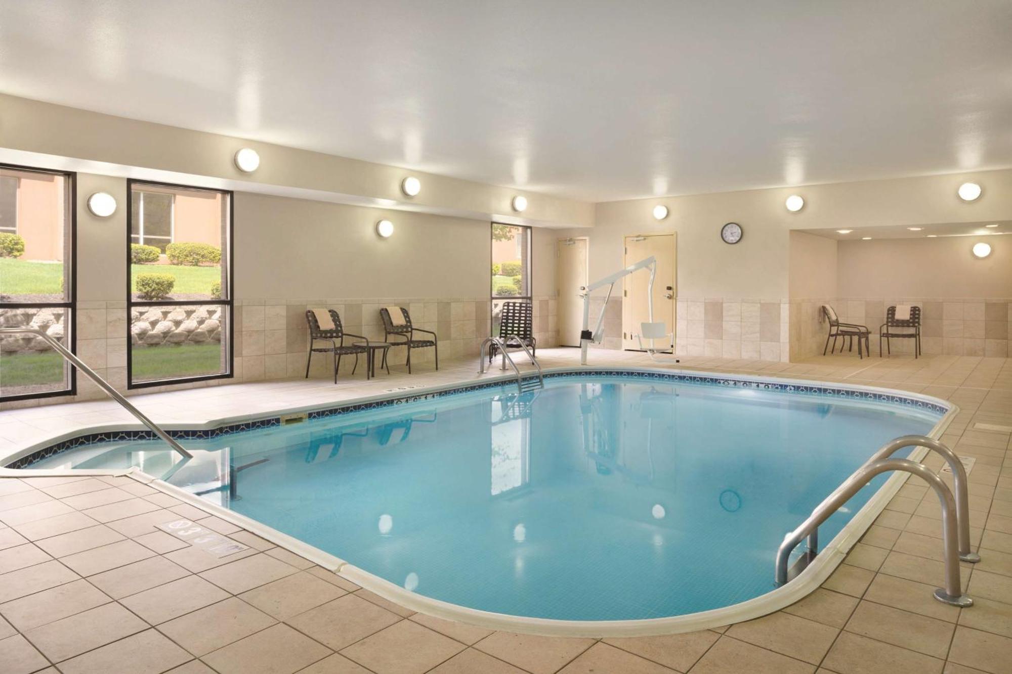Hampton Inn Mansfield/Ontario Екстериор снимка