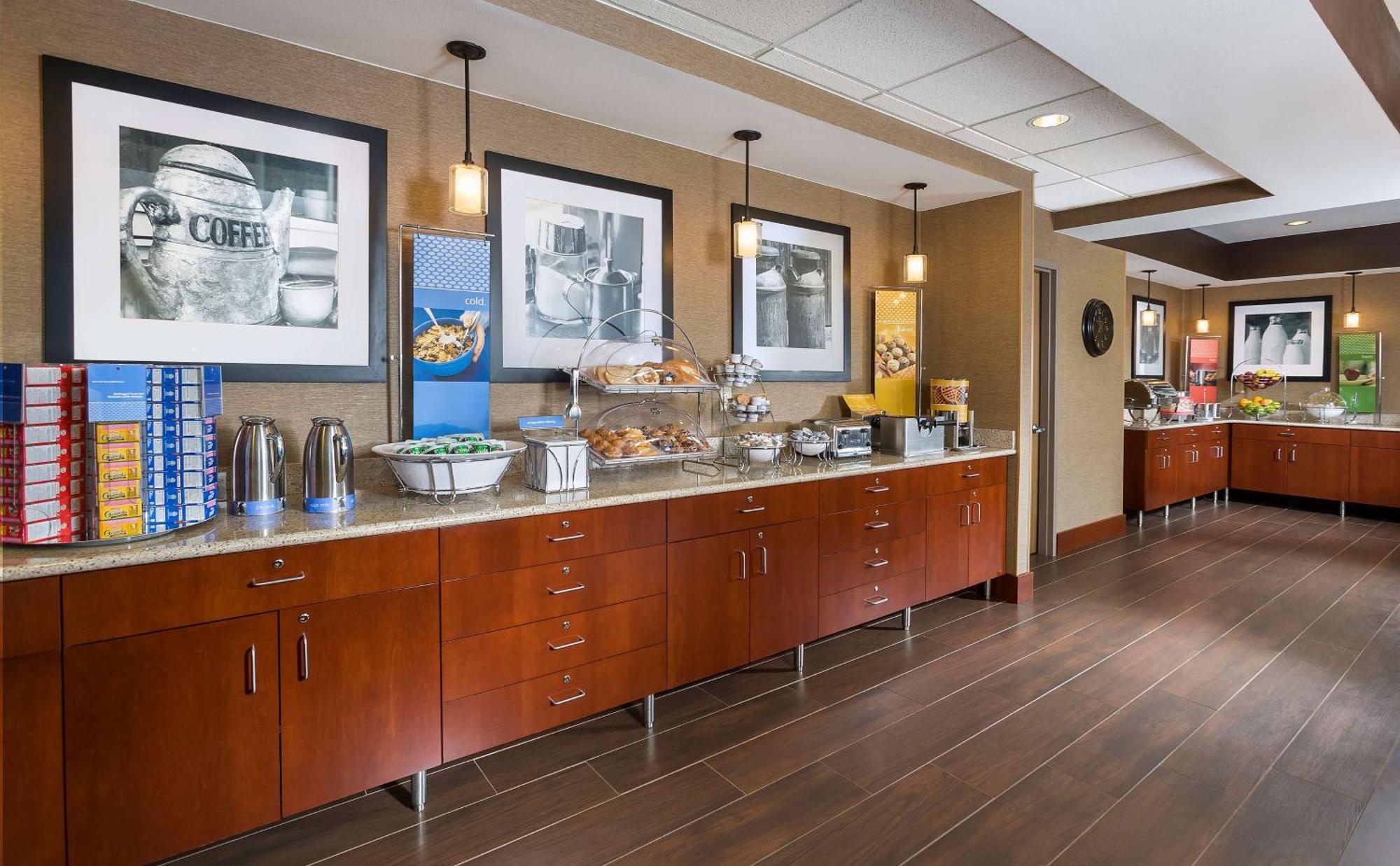 Hampton Inn Mansfield/Ontario Екстериор снимка