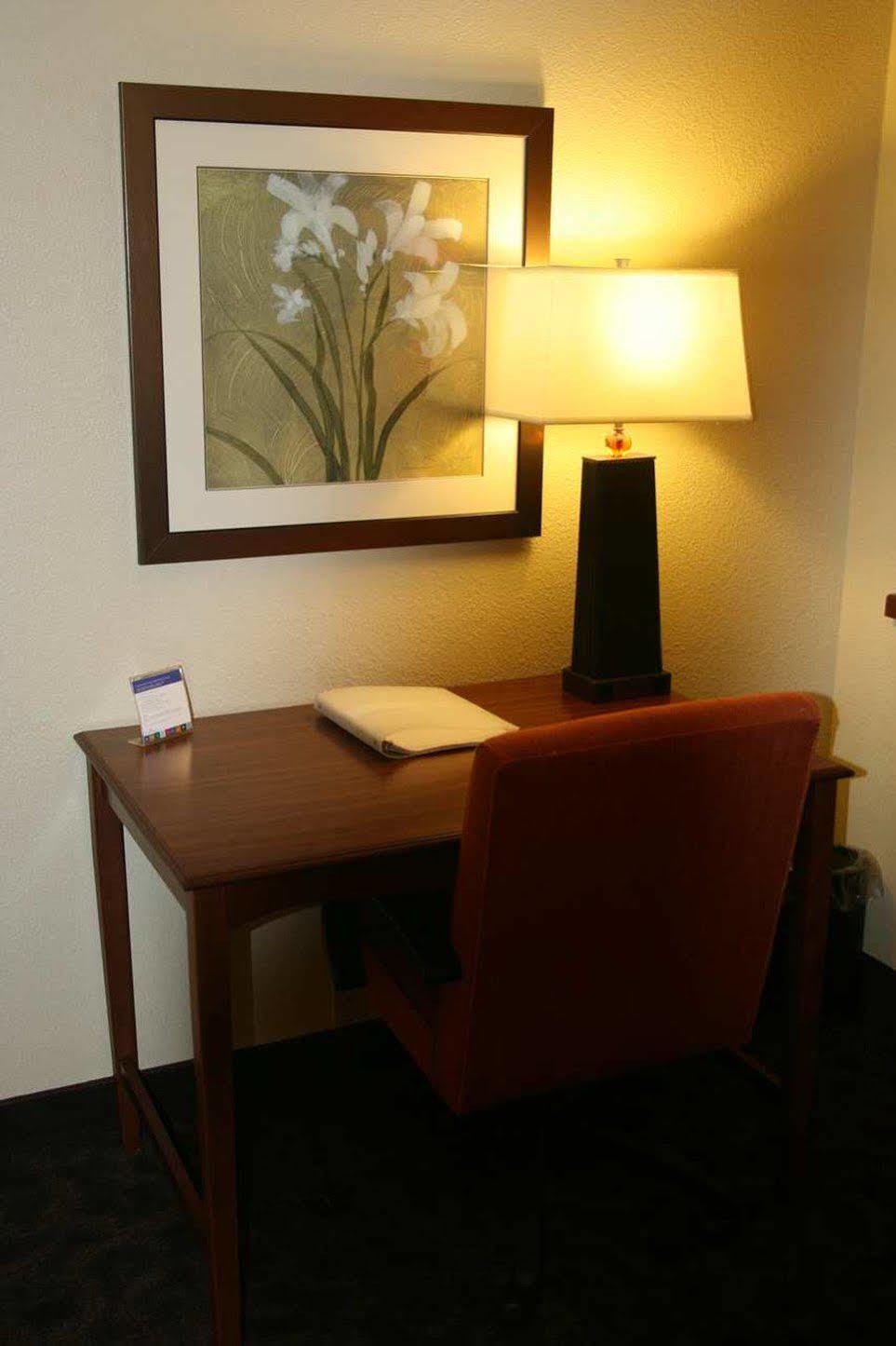 Hampton Inn Mansfield/Ontario Стая снимка