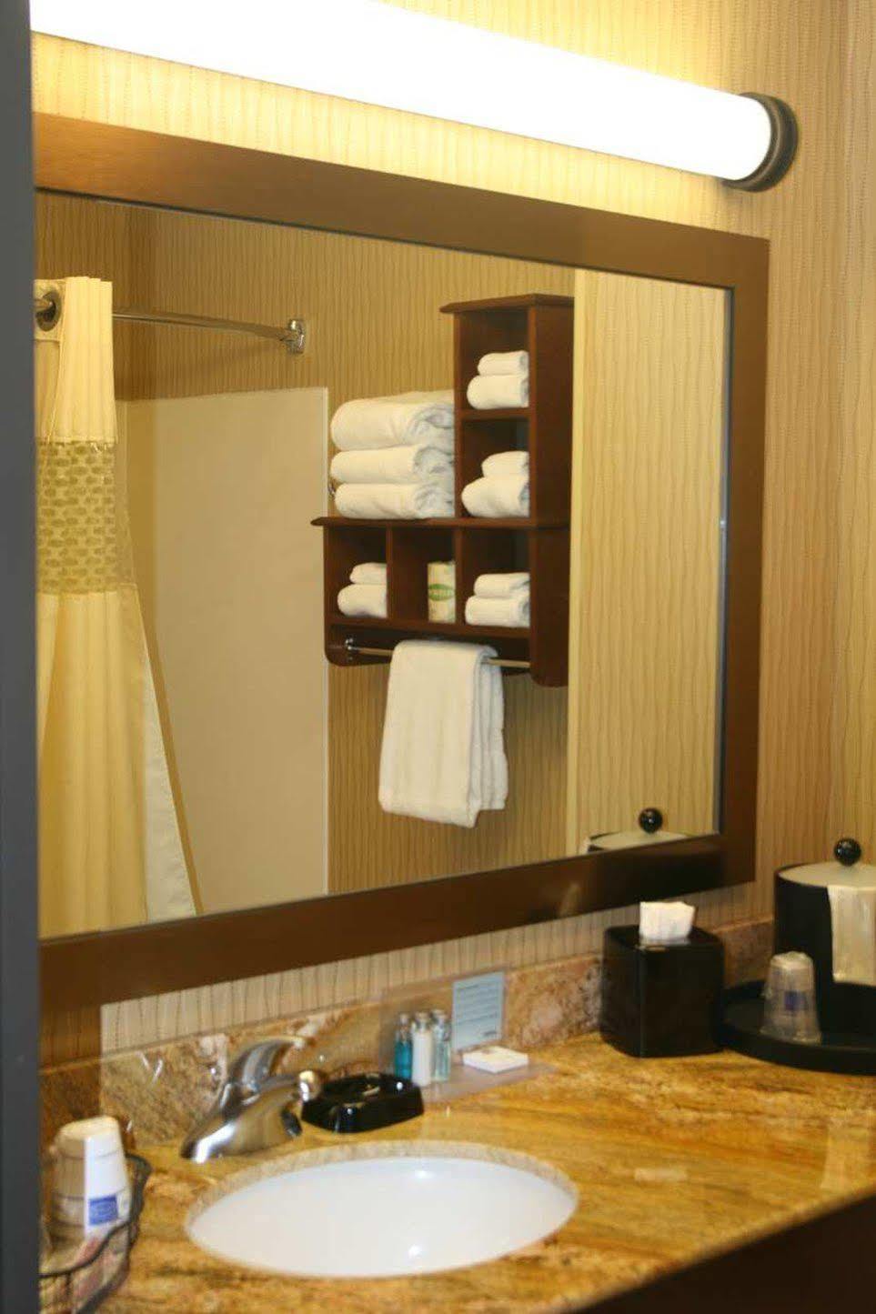 Hampton Inn Mansfield/Ontario Екстериор снимка