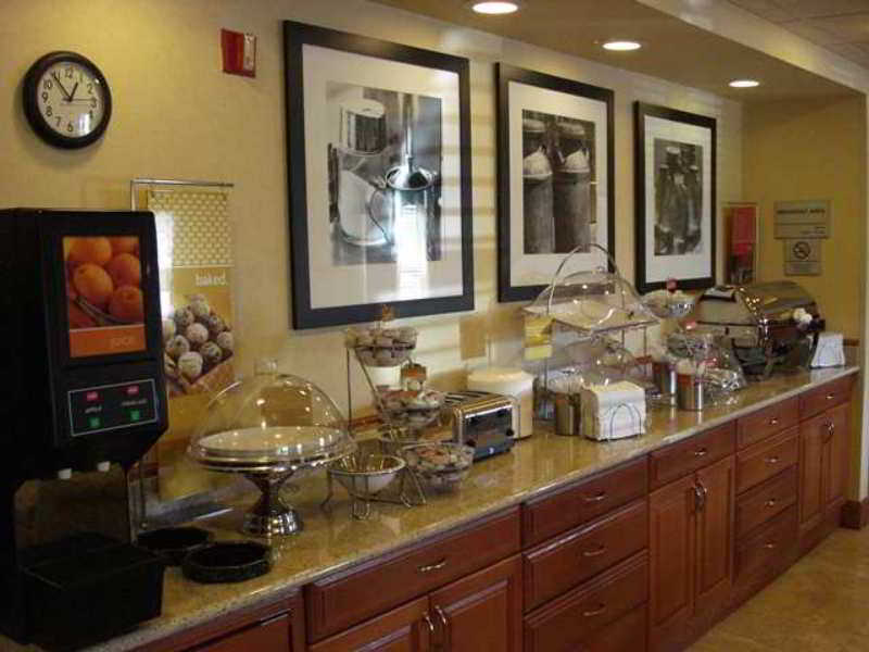 Hampton Inn Mansfield/Ontario Ресторант снимка
